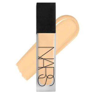 NARS Natural Matte Longwear Pore Blurring Medium-to-Full Coverage Foundation